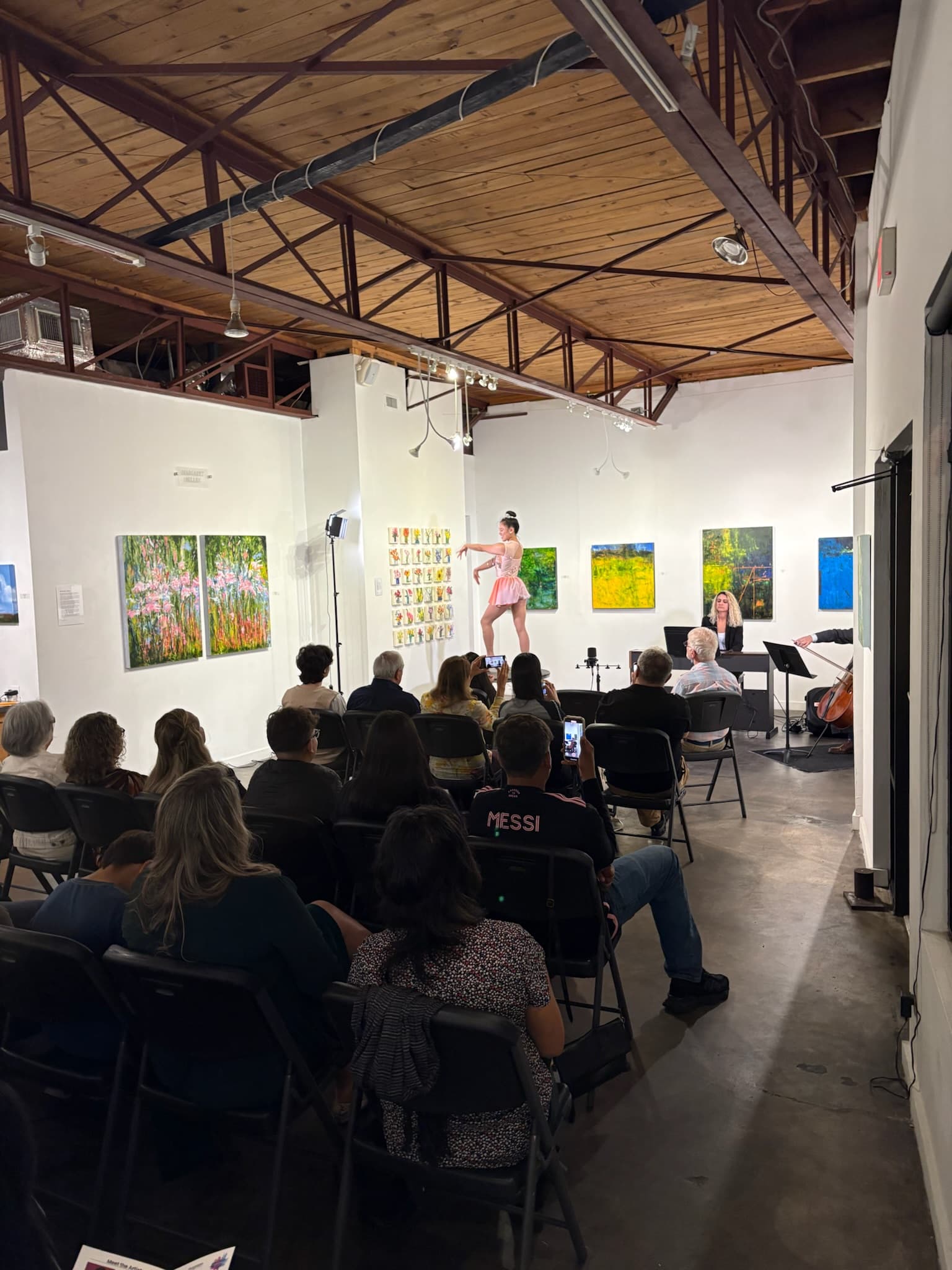 Dynamic Gardners Mistress Performance